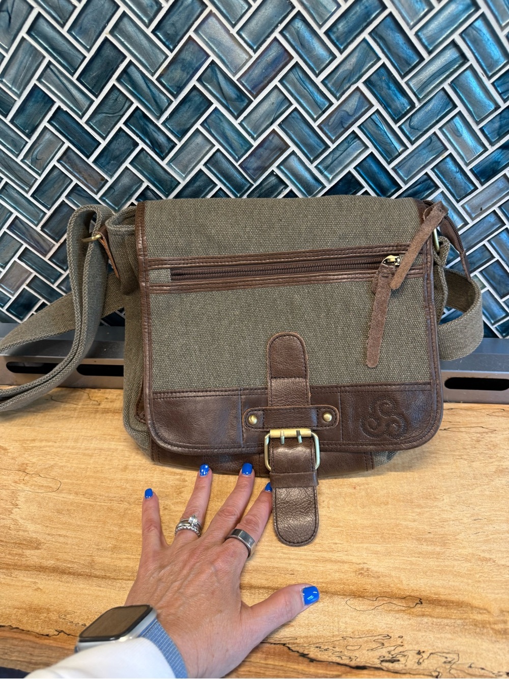 Aran Woollen Mills Canvas and Leather Messenger Bag - Olive Green